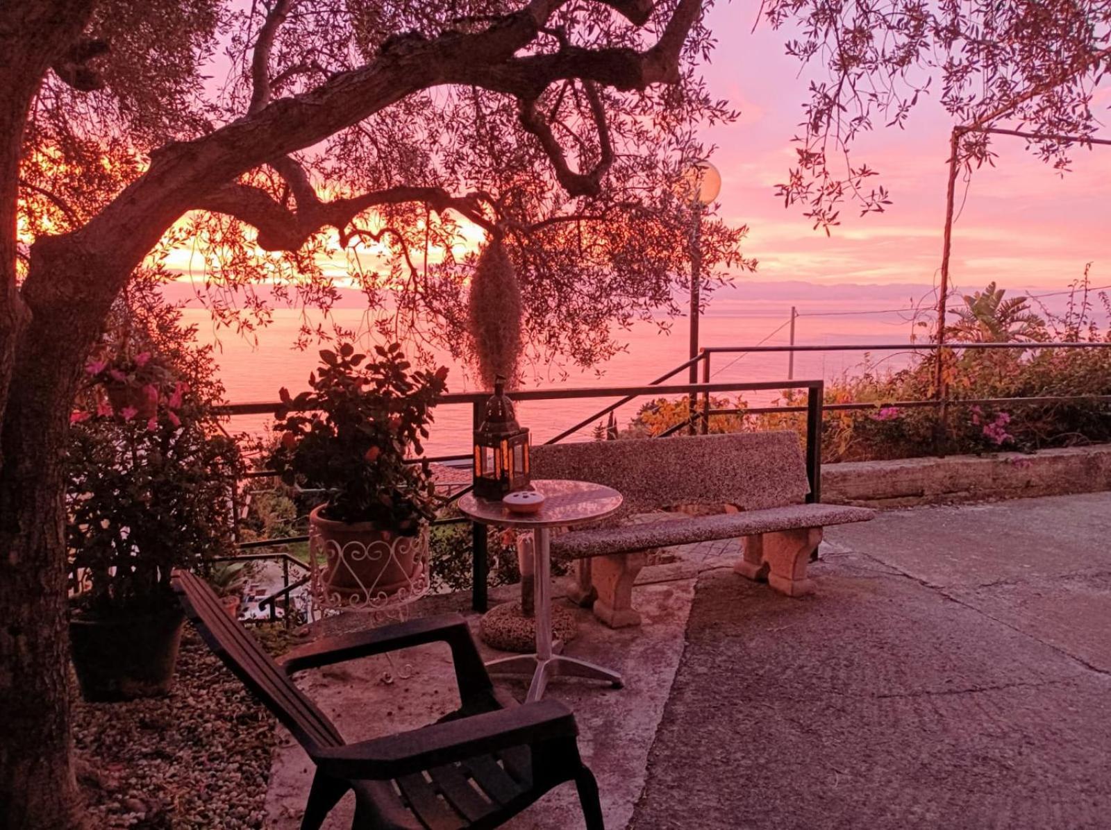 Ferienwohnung Gli Orti Sul Mare 2 Vista Mare Bordighera Exterior foto